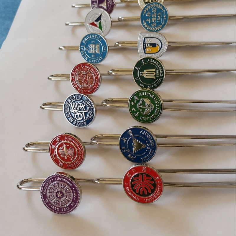 Logotipo pertsonalizatua Unibertsitatearen oroitzapenezko metalezko laster-markak